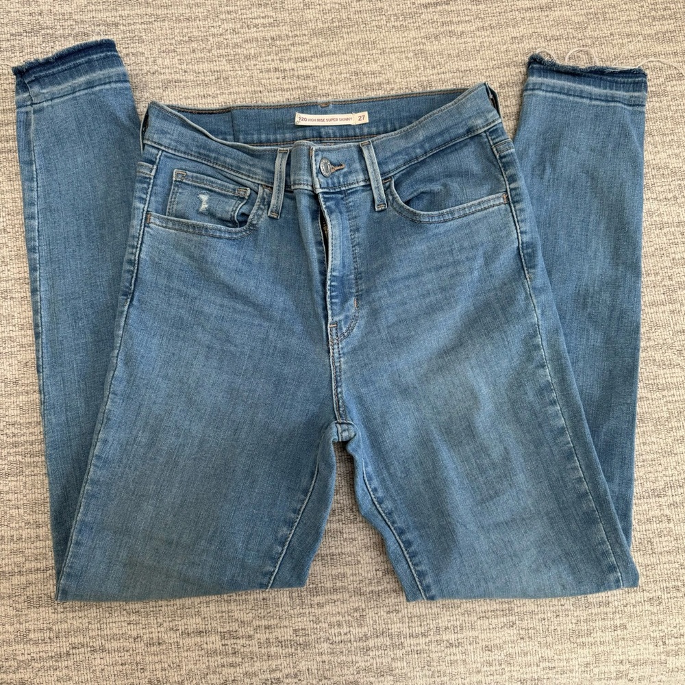 Levi’s High Rise Jeans